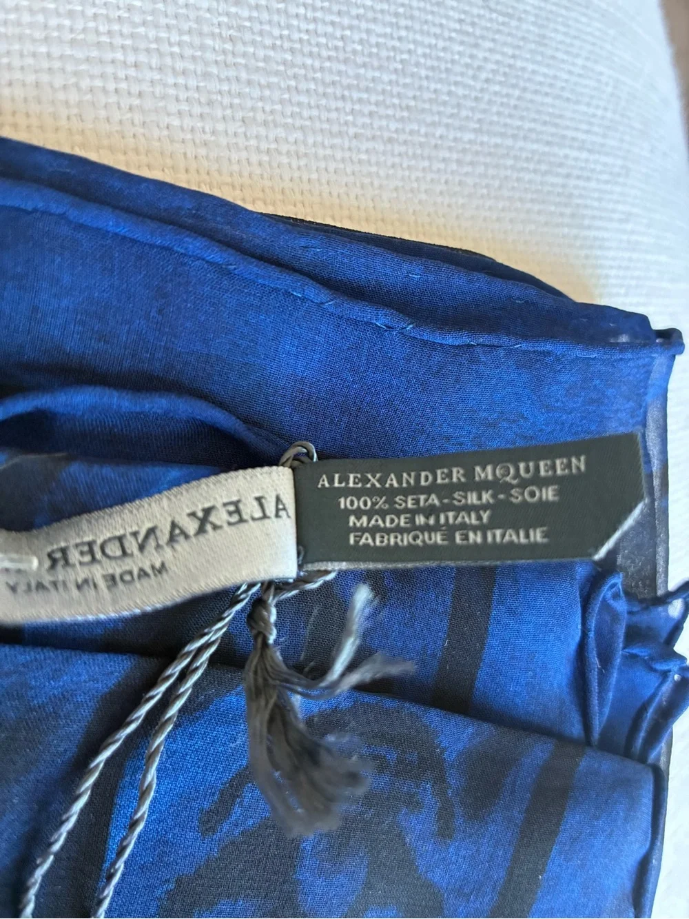 *NWT* Alexander McQueen 140*140cm 💙 Blue Skull Leopard Silk Scarf ✨